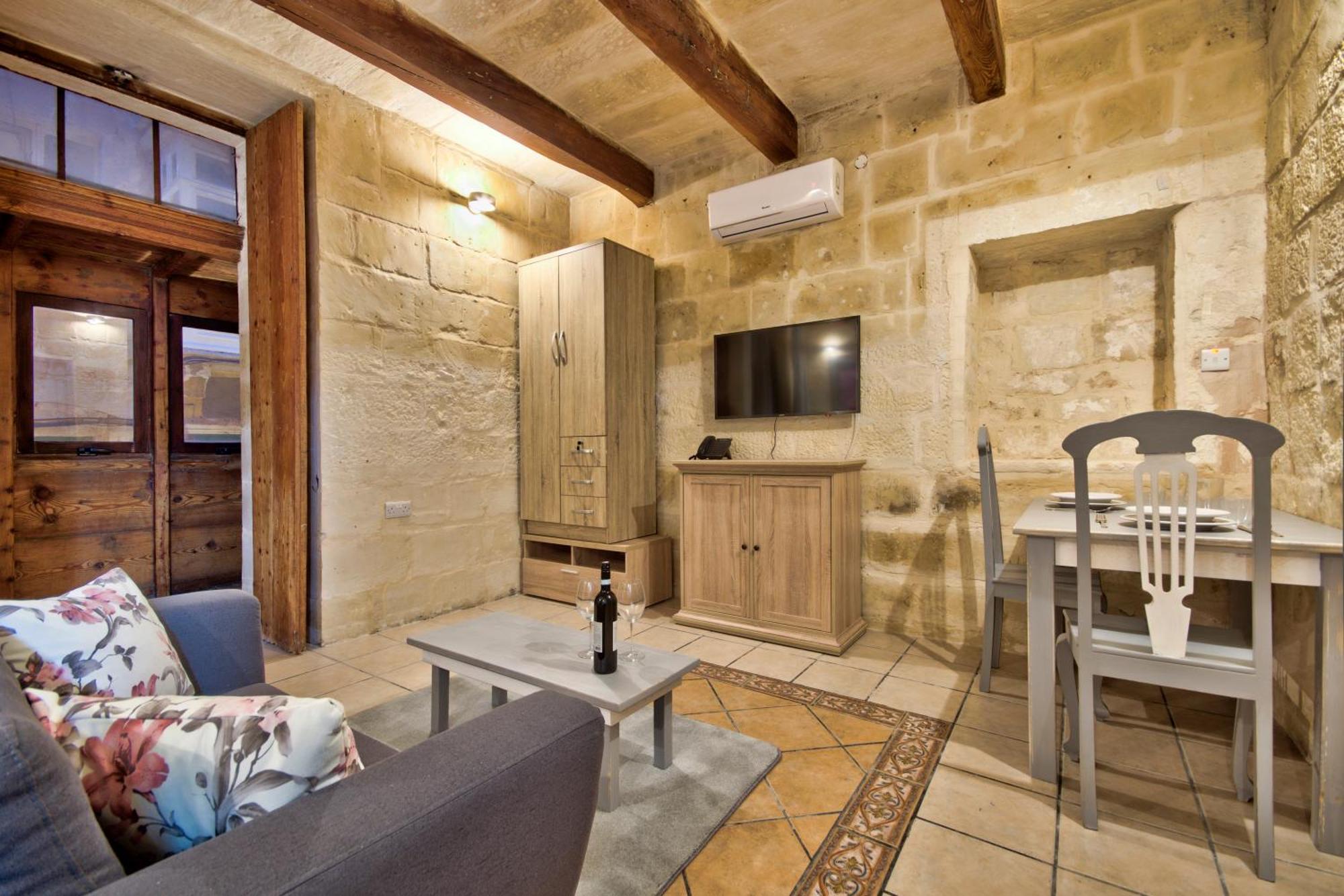 Apartment Laparelli 1 *